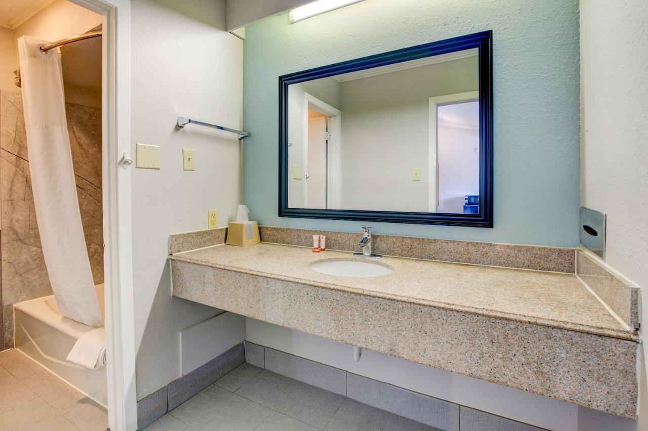 Oyo Hotel Lake Charles La I-10 Zewnętrze zdjęcie