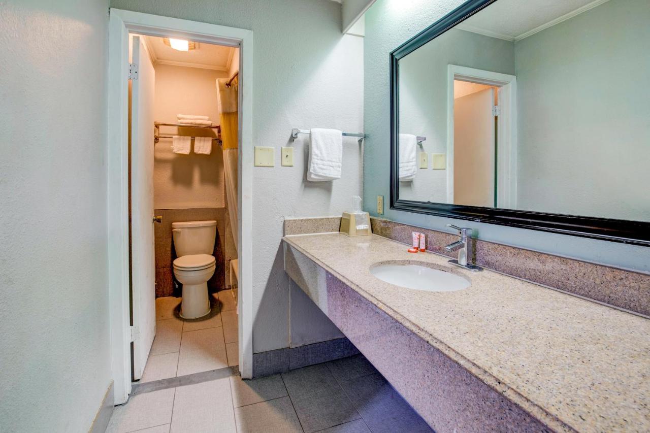 Oyo Hotel Lake Charles La I-10 Zewnętrze zdjęcie